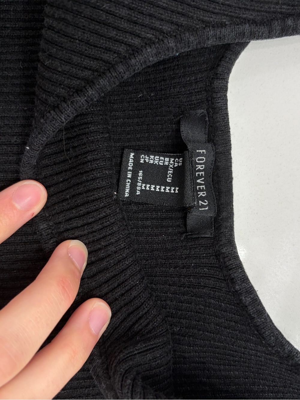 Black Ribbed Crop Tank Top - Picture 3 of 3